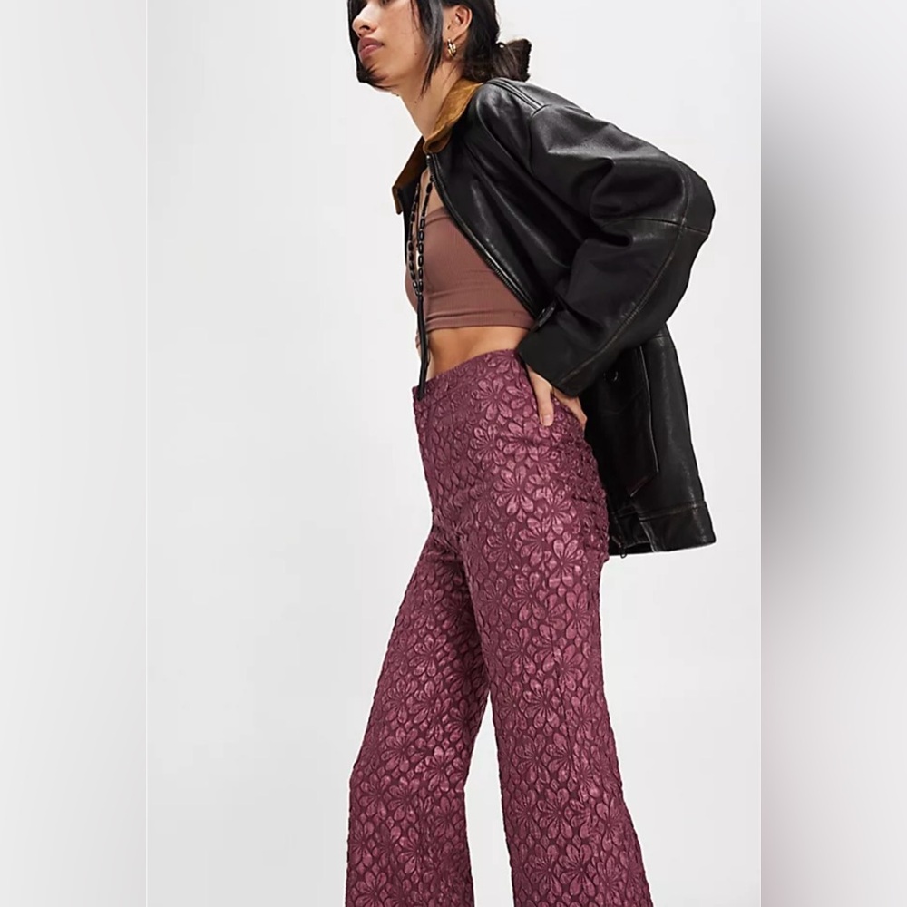 NWT FREE PEOPLE RUNAWAY FLORAL FLARE PANTS